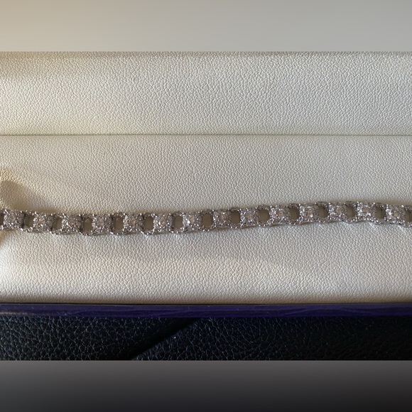 White gold Diamond tennis bracelet from Ben Moss. - Picture 3 of 10